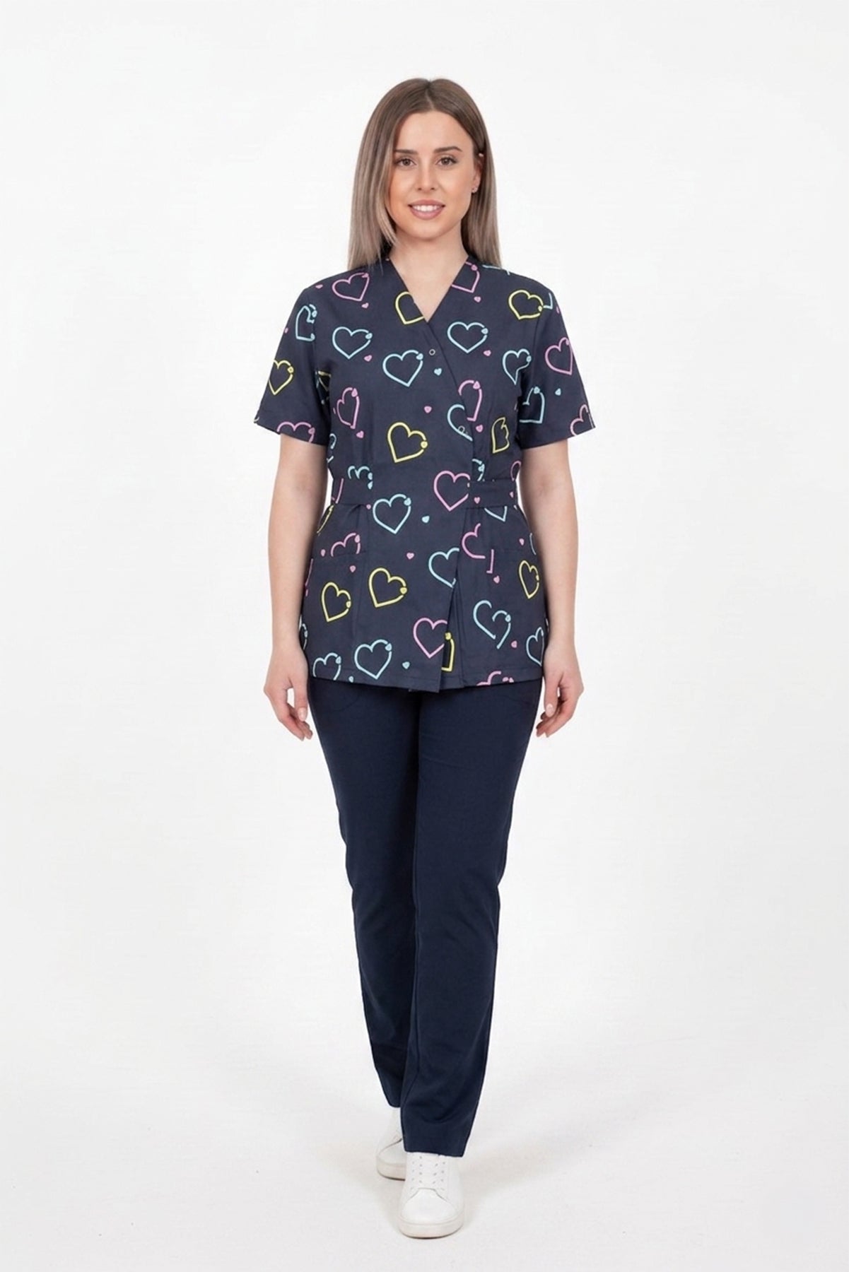 Bluza Medicala Kimono, Albastru cu Imprimeu, Femei - Model Uniforma Medicala Inimi Mari