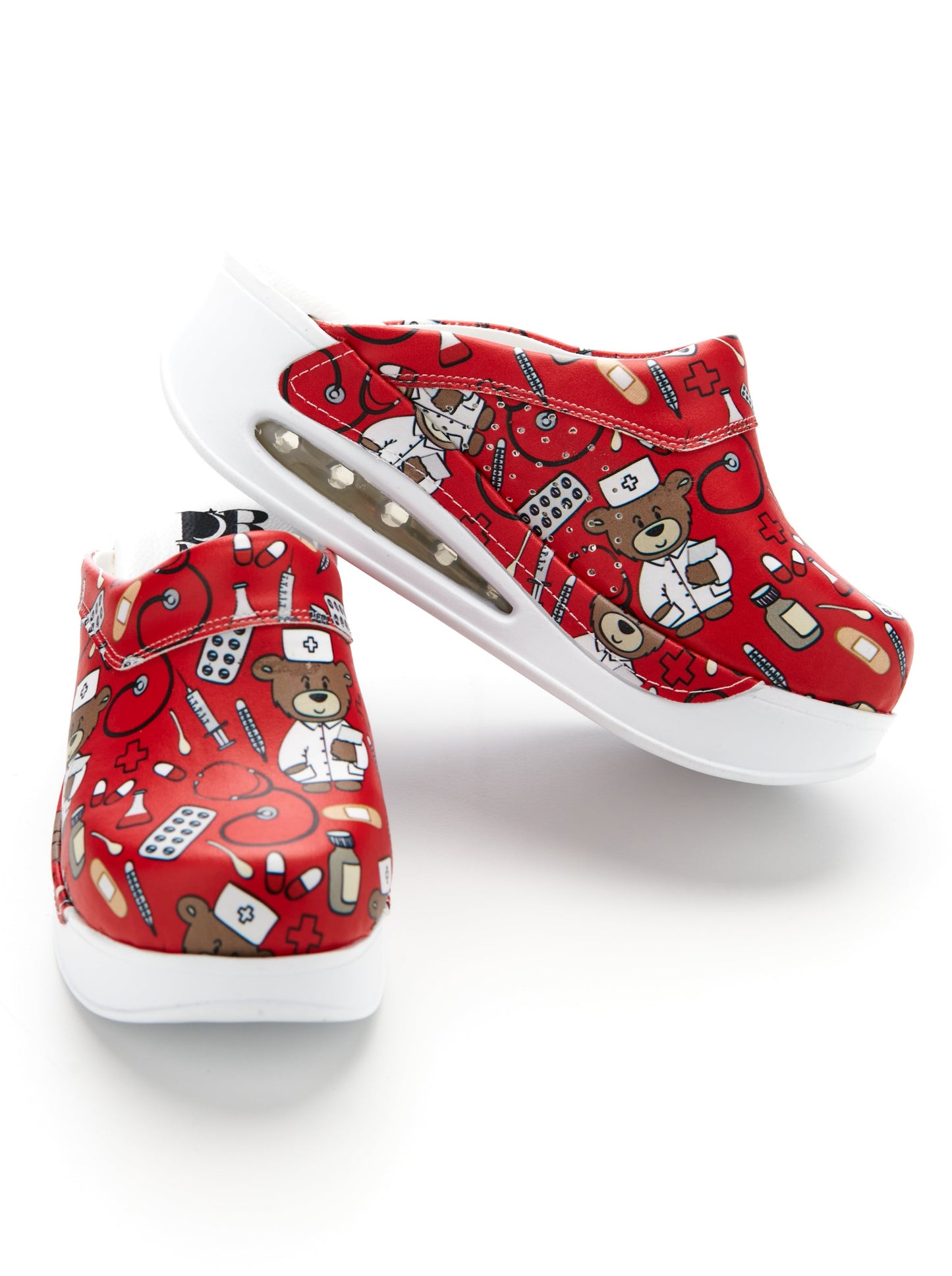 oldalnézetben piros ortopéd orvosi klumpa mackómintával