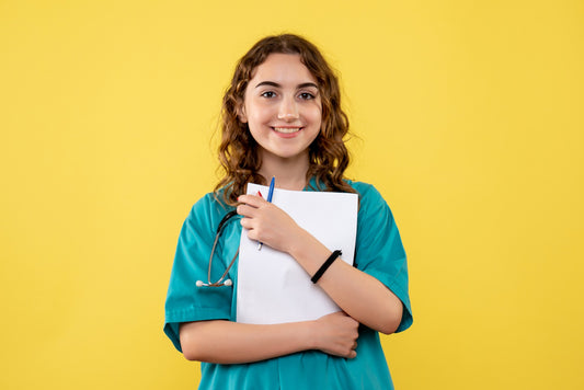 5 idei de cadouri esentiale pentru studentii la medicina