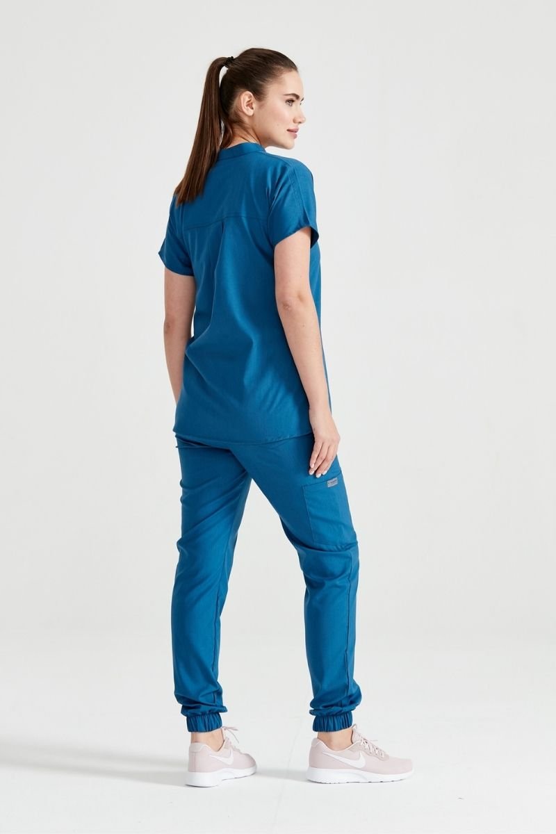 Costum Medical Albastru Petrol, Unisex - Petrol Blue - Model Activity