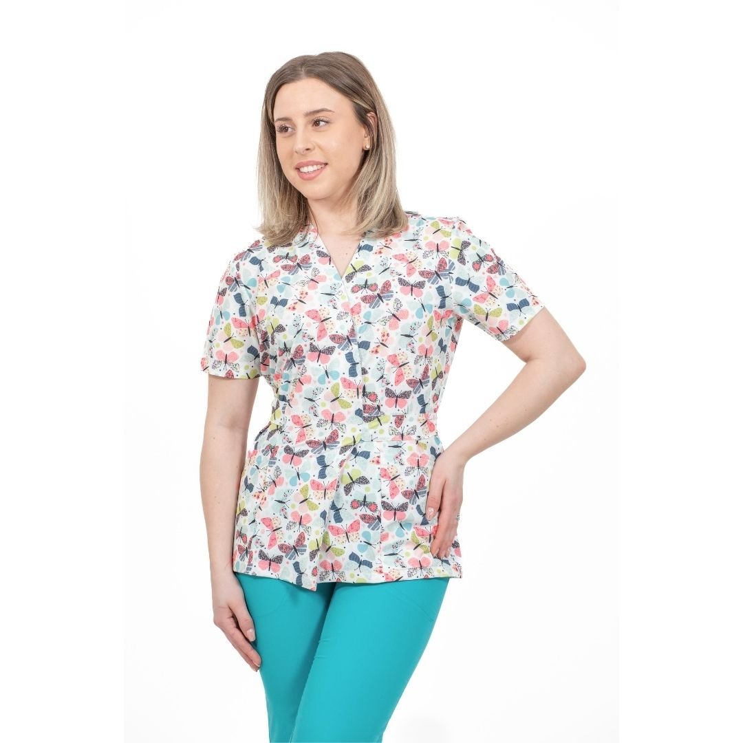 Bluza Medicala Kimono Elastan, Alba cu Imprimeu, Femei - Model Uniforma Medicala Fluturi Colorati