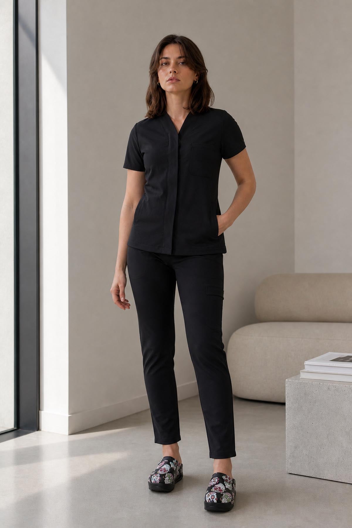 Costum medical din elastan pentru femei, Negru model Infinity