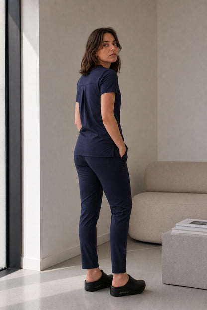 Costum medical din elastan pentru femei, culoarea Bleumarin model Infinity
