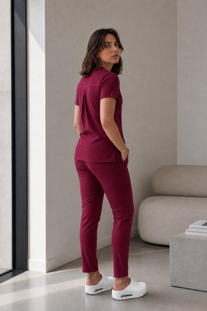 Costum medical din elastan pentru femei, Bordo model Infinity