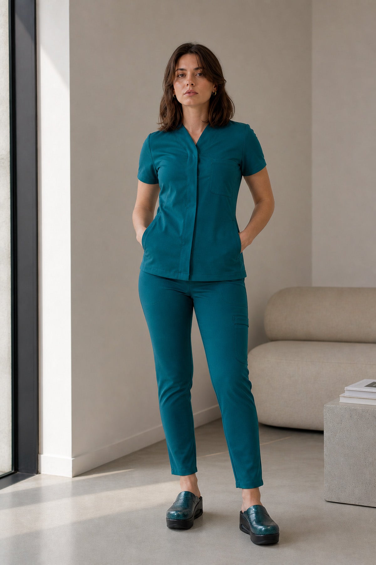 Costum medical din elastan pentru femei, Verde Petrol model Infinity