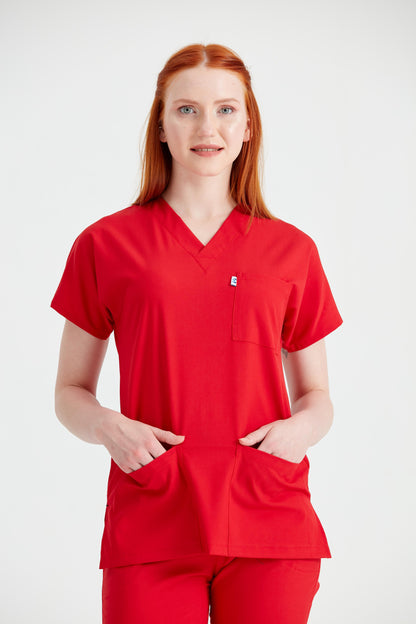 Asistenta medicala imbracata in costum medical de dama din elastan, rosu - red, vedere din fata