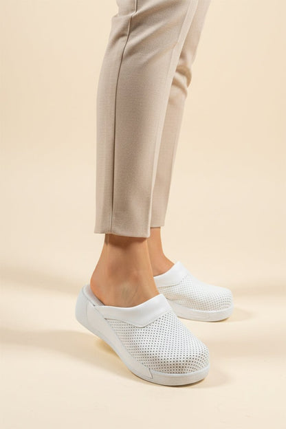 Women's medical orthopedic clogs - White Classic comfort model