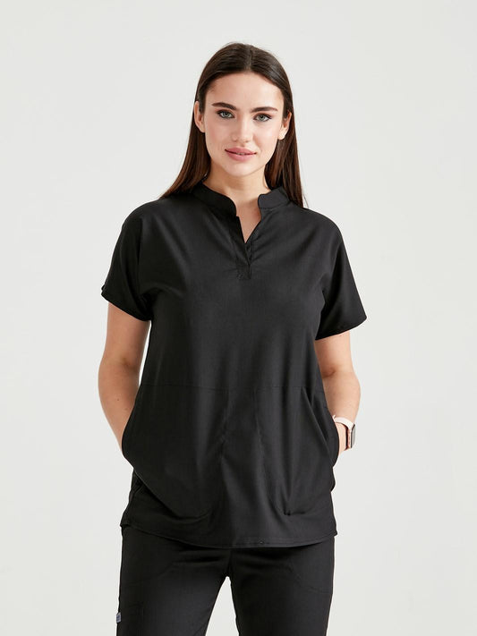 Asistenta medicala imbracata in costum medical de dama negru, Black, vedere din fata