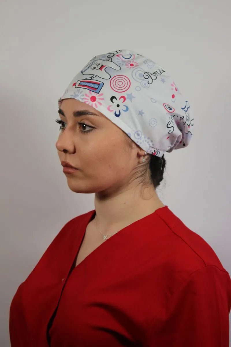 Boneta medicala alba unisex cu imprimeu dinti smile
