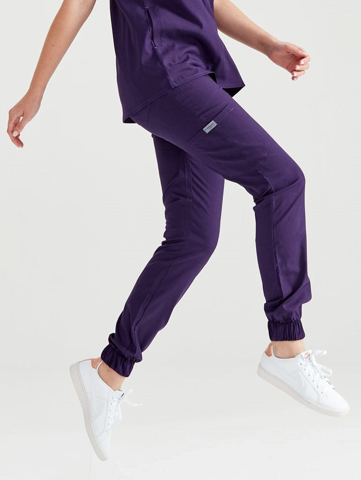 Unisex medical pants, purple - Model Activity