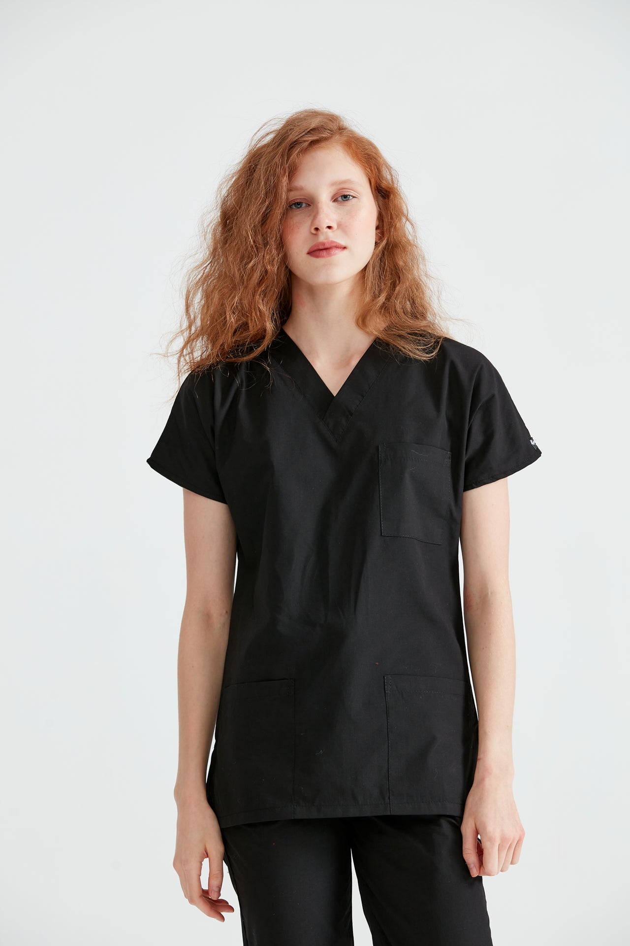 costum medical din elastan de culoare neagra, pentru femei