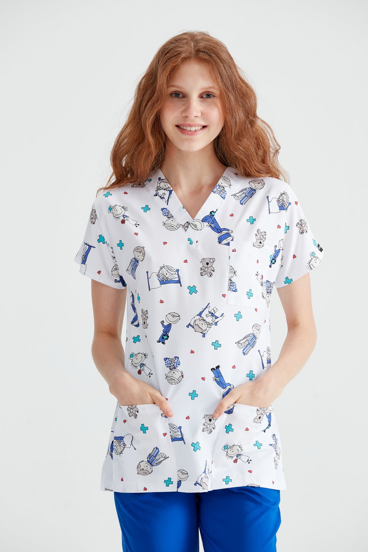 Asistenta imbracata in bluza medicala de dama Bandage Kids White, vedere din fata