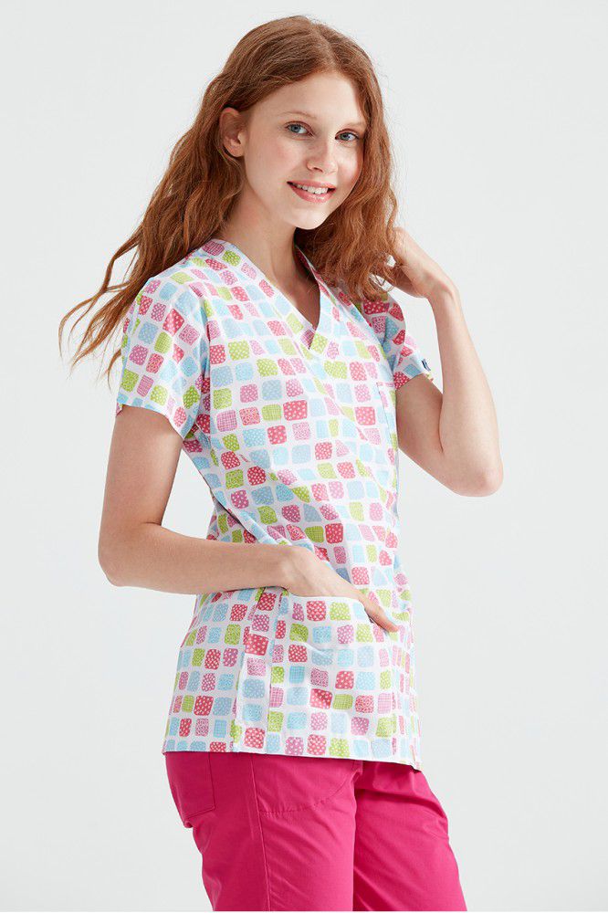 Bluza Medicala Alba cu Imprimeu, Pentru Femei - Model Patratele